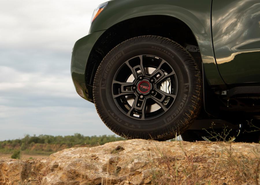 Колеса Toyota Sequoia TRD Pro 2019 года  (фото 18 из 42)